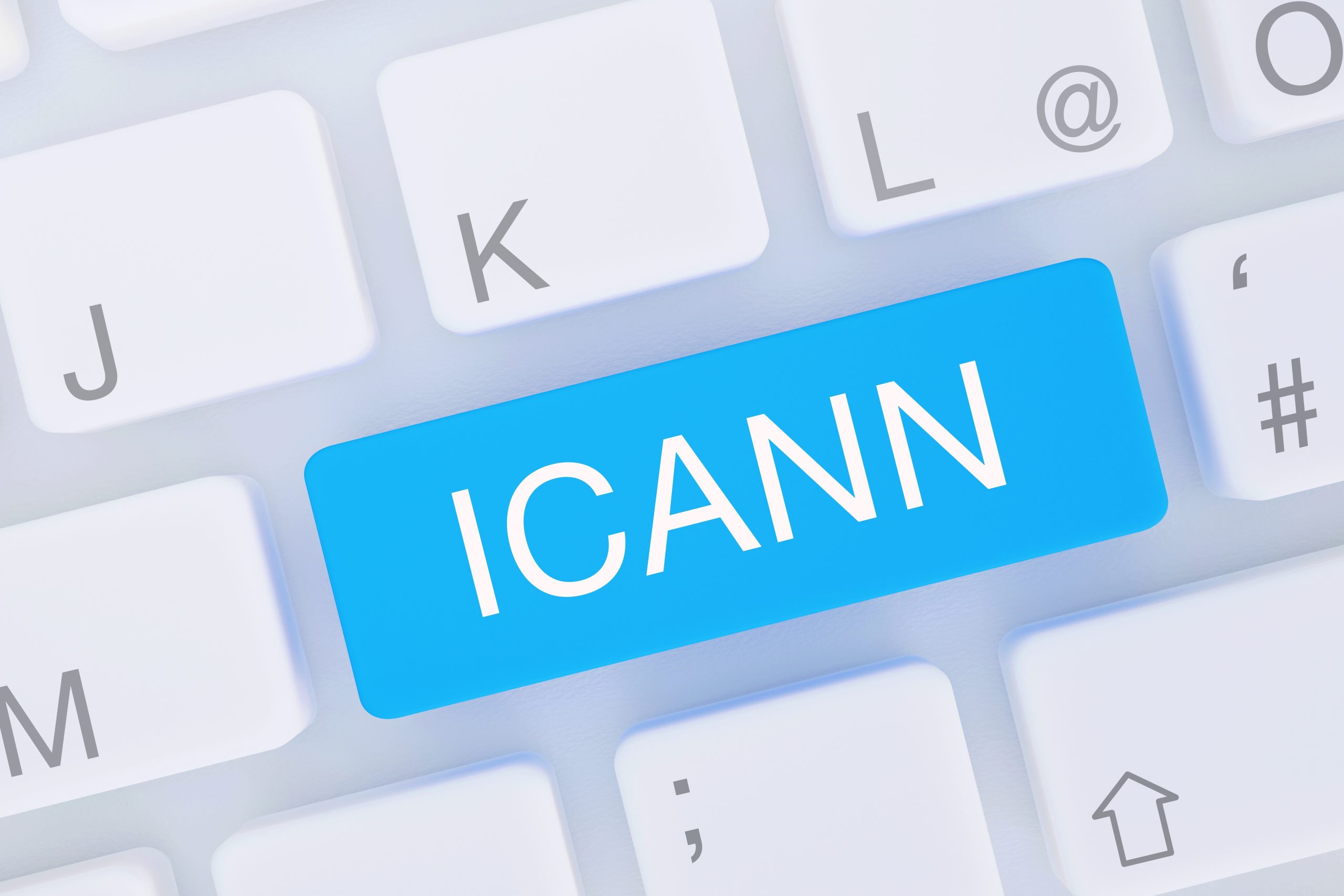 icann. computer tastatur von oben zeigt taste mit wort hervorgehoben. software, internet, programm